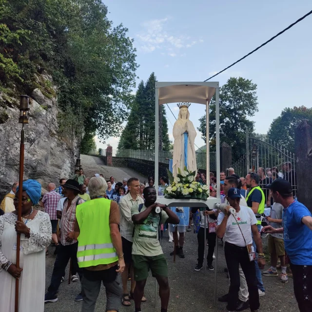 Marianische Prozession von der Petersstadt zum Heiligen Laurentius